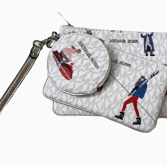 NWT Michael Kors Ski Print Jet Set Girl's Trio
Wristlet Set - Picture 4 of 4
